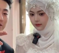 95后研究生博从卖创意烧饼涨粉40万：一元一个不